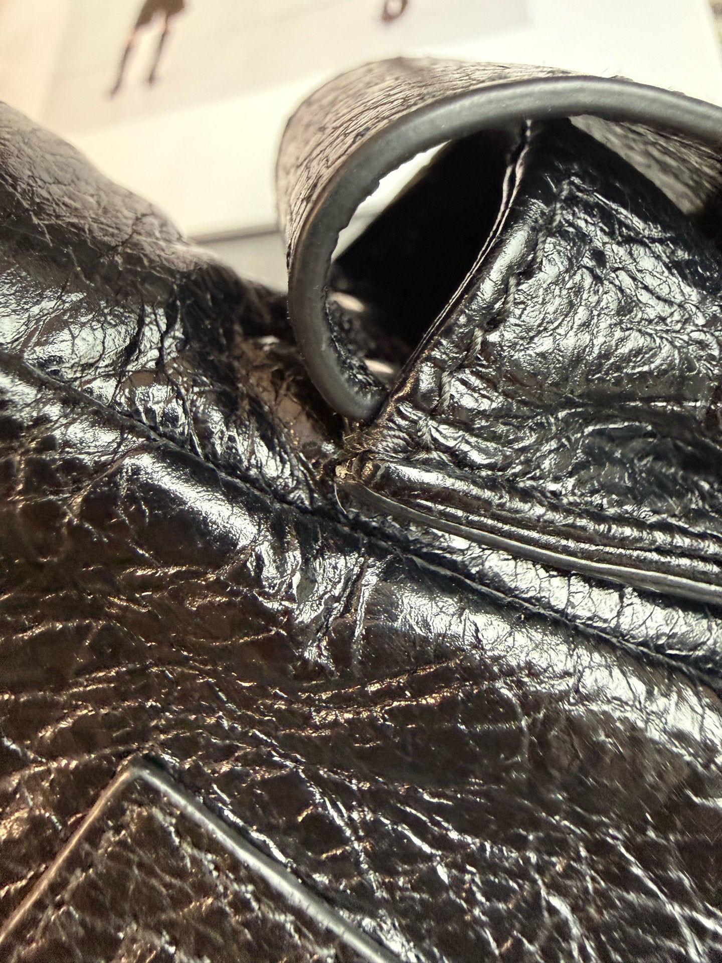 Balenciaga - SUPERBUSY - Leather - Black