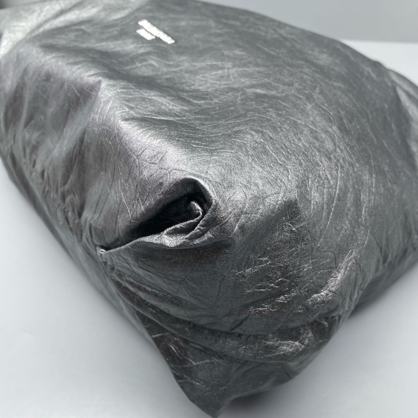 Balenciaga - Trash Pouch - Leather - Silver - (large)
