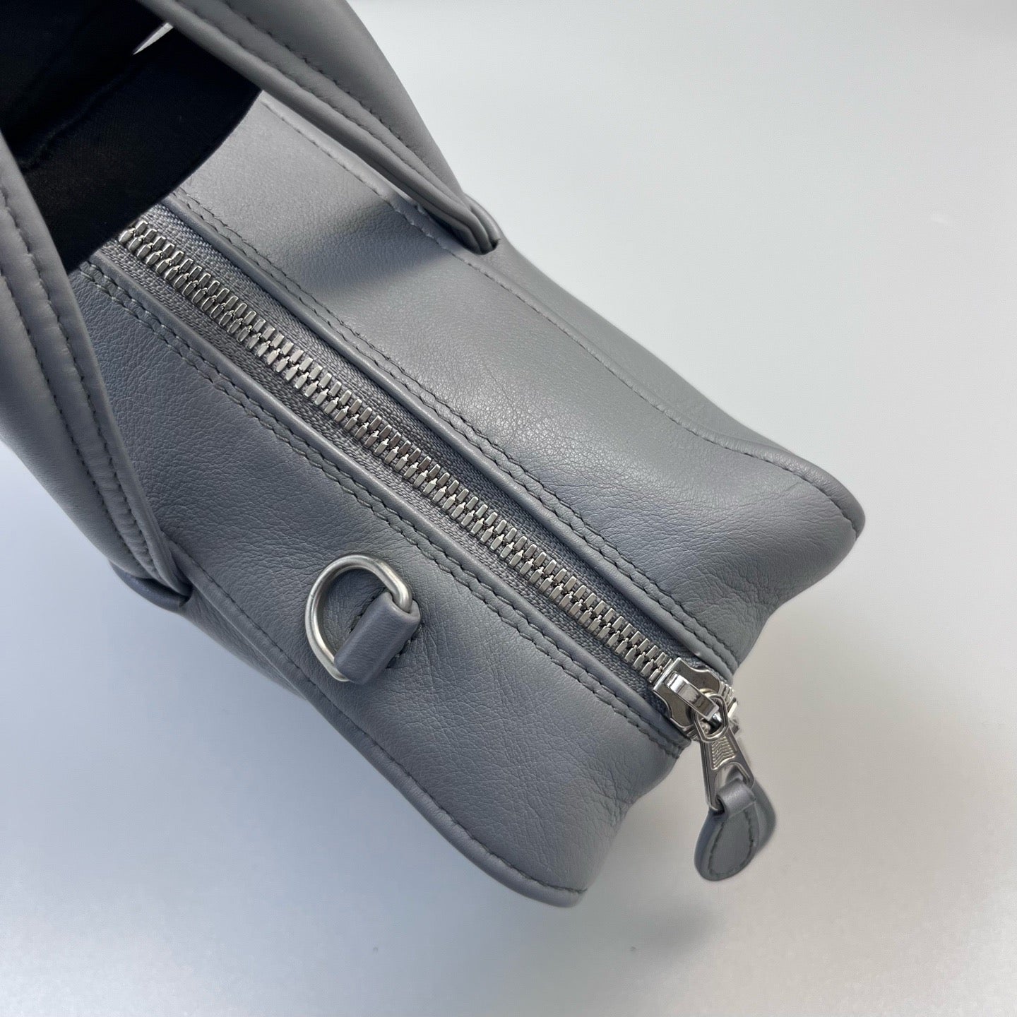 Balenciaga - Triangle Top Handle Bag - Leather - Grey - (medium)