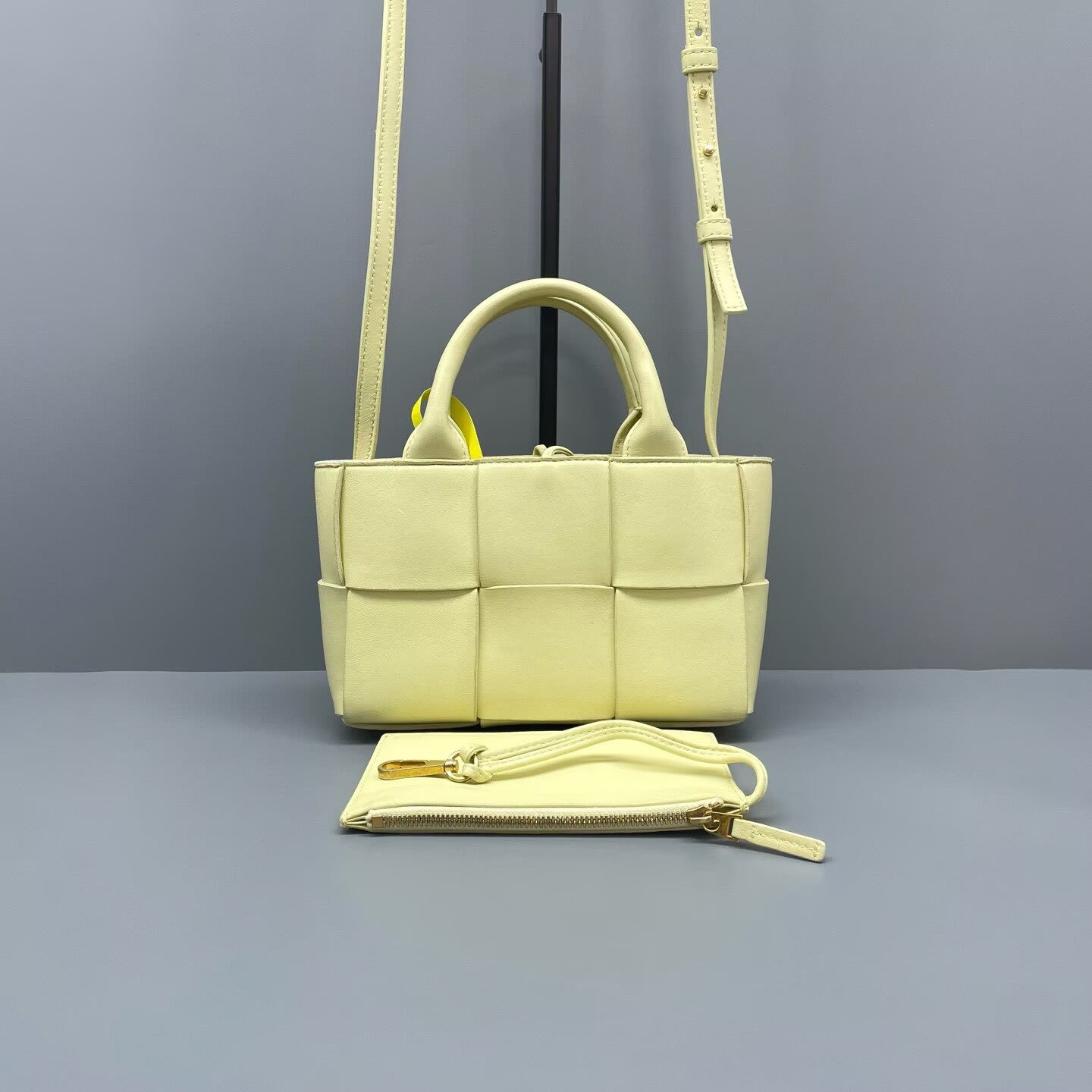 Bottega Veneta - Aeco Mini Tote - Lambskin leather - Yellow - (mini)