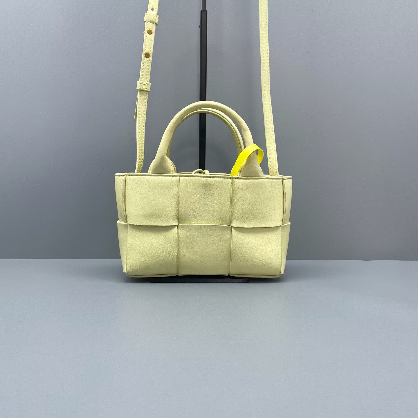 Bottega Veneta - Aeco Mini Tote - Lambskin leather - Yellow - (mini)