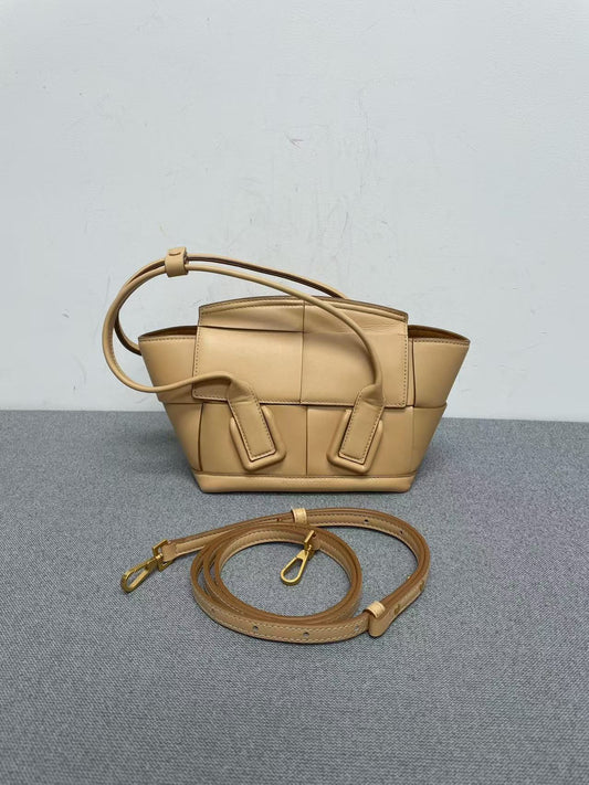 Bottega Veneta - Arco - Calfskin leather - Beige - (mini)