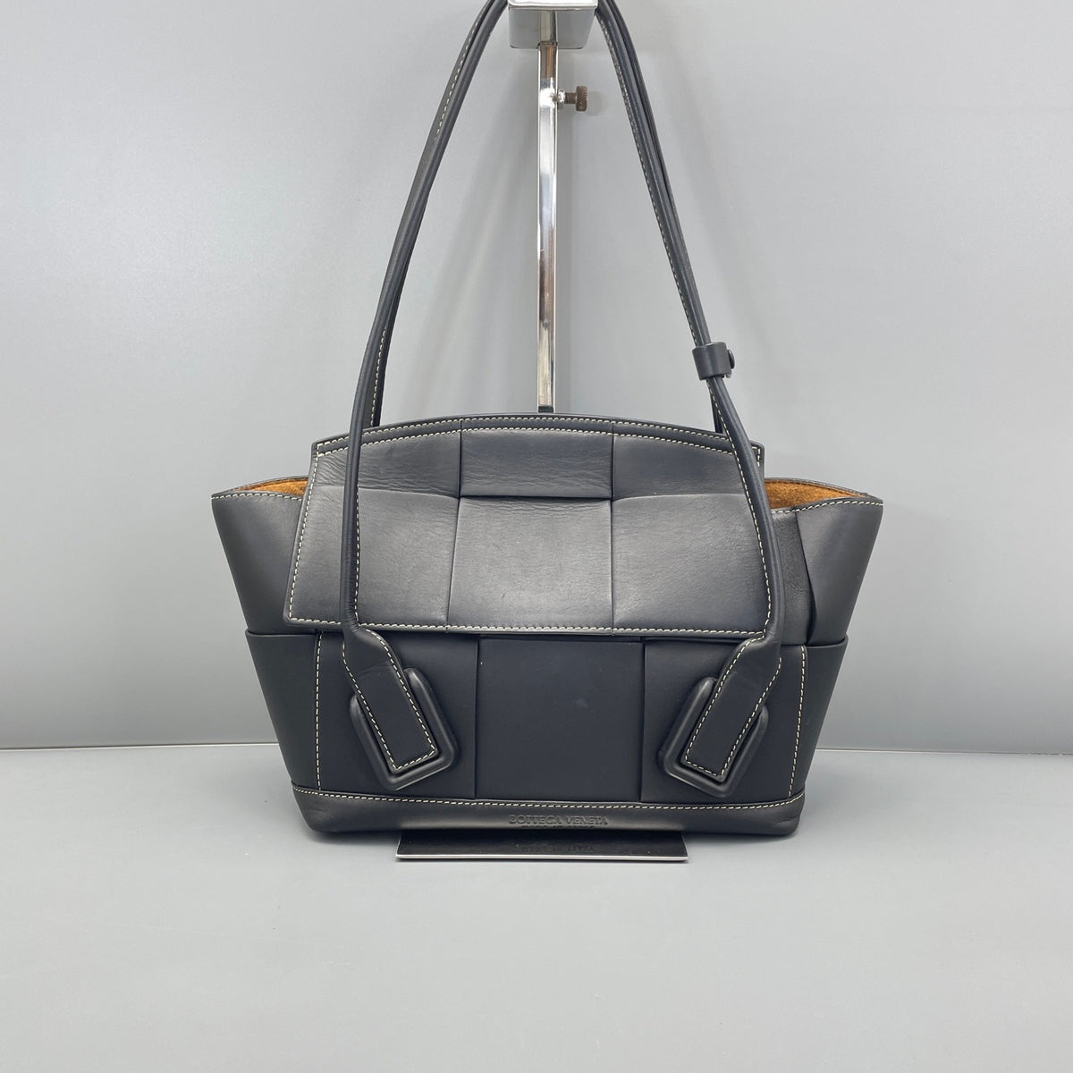 Bottega Veneta - Arco - Leather - Black - (small)