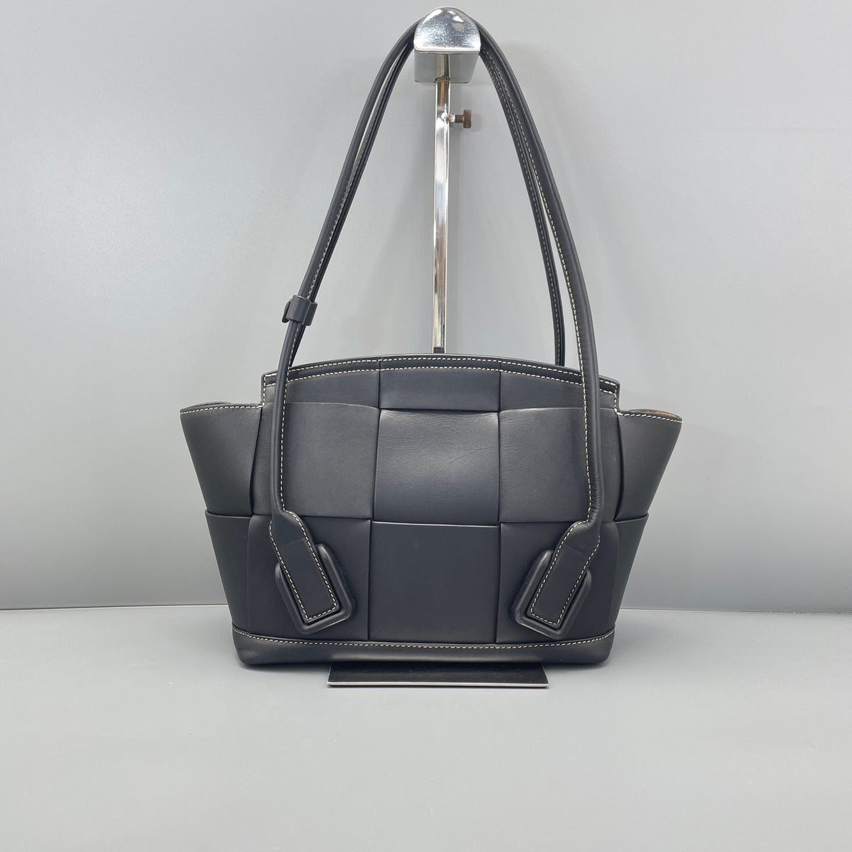 Bottega Veneta - Arco - Leather - Black - (small)