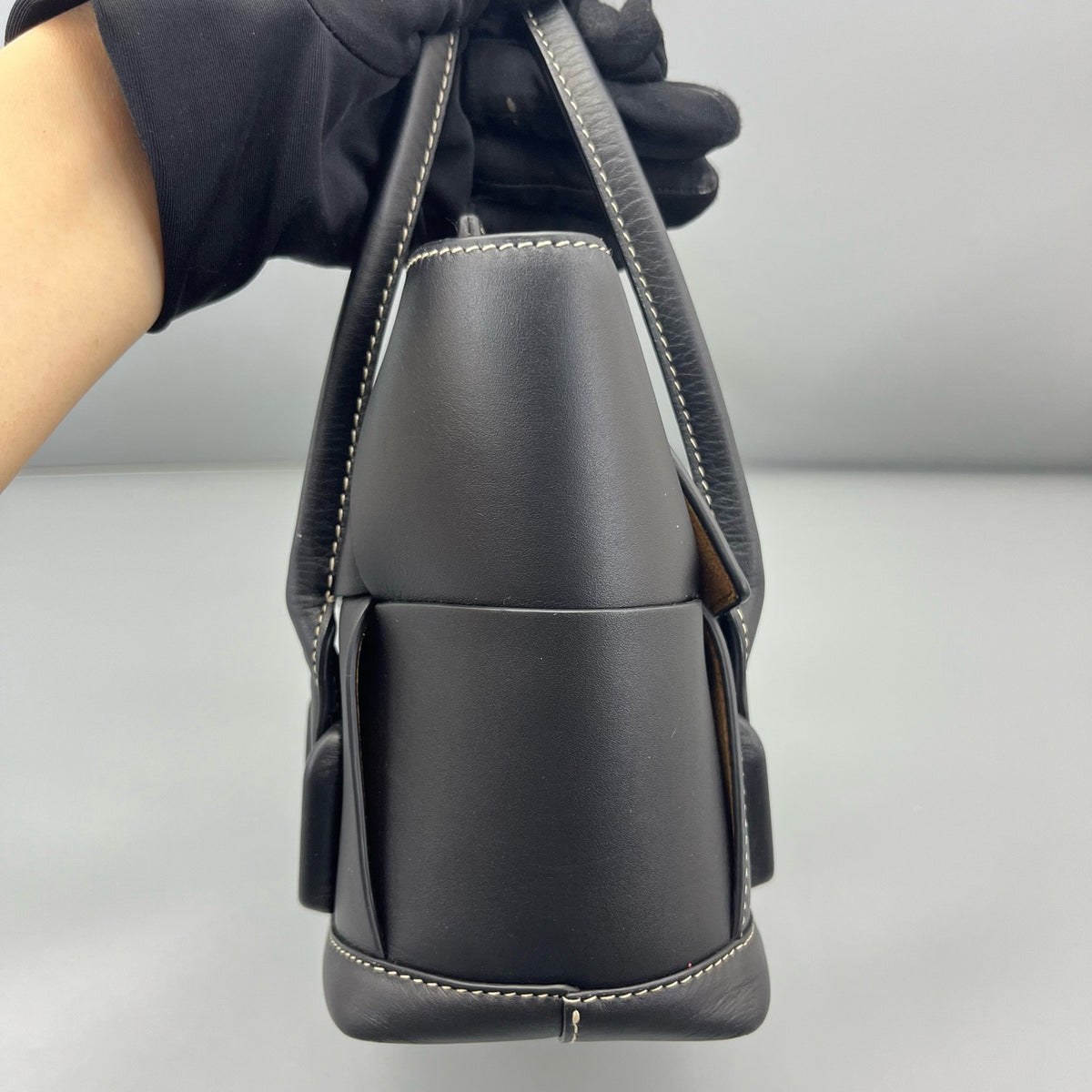Bottega Veneta - Arco - Leather - Black - (small)