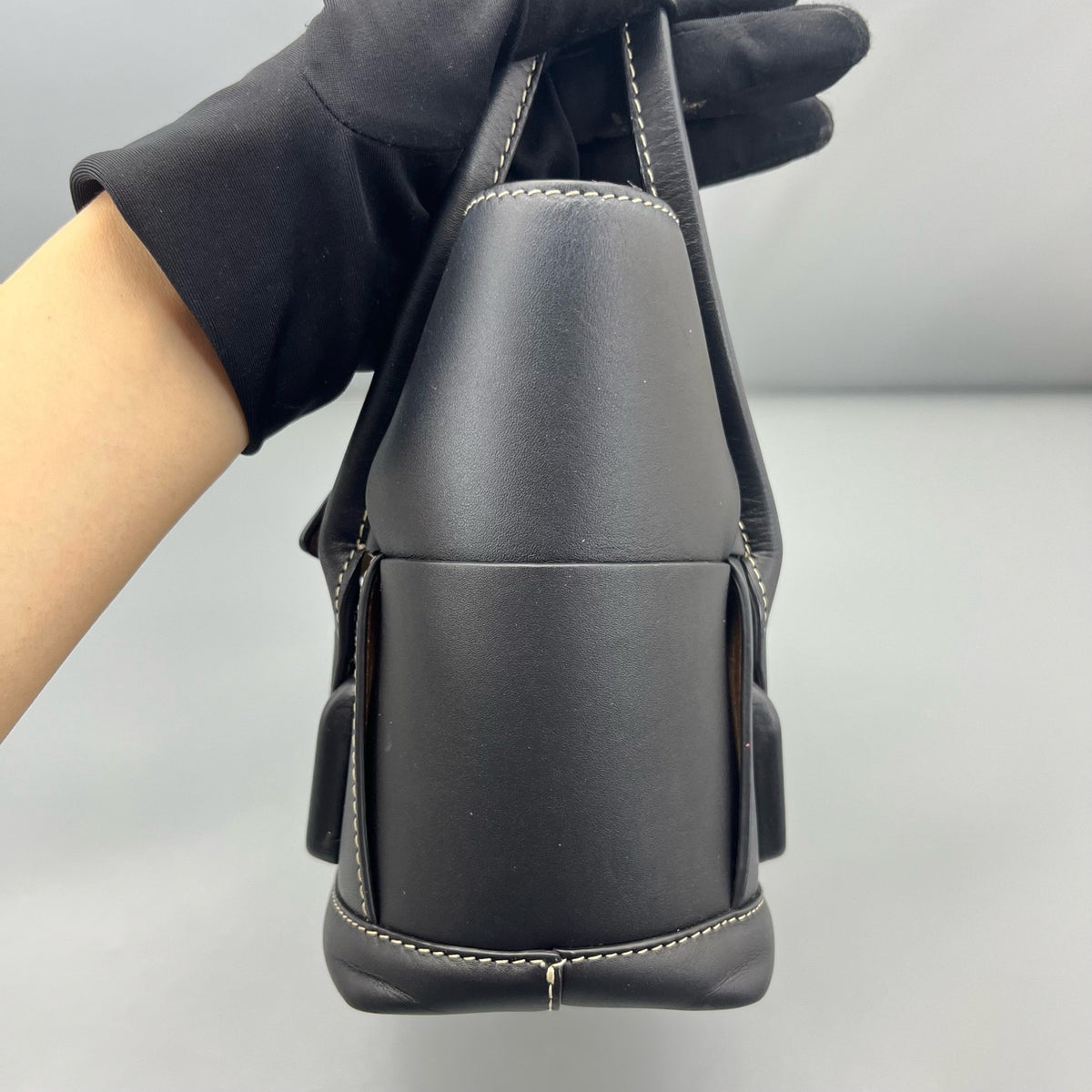 Bottega Veneta - Arco - Leather - Black - (small)