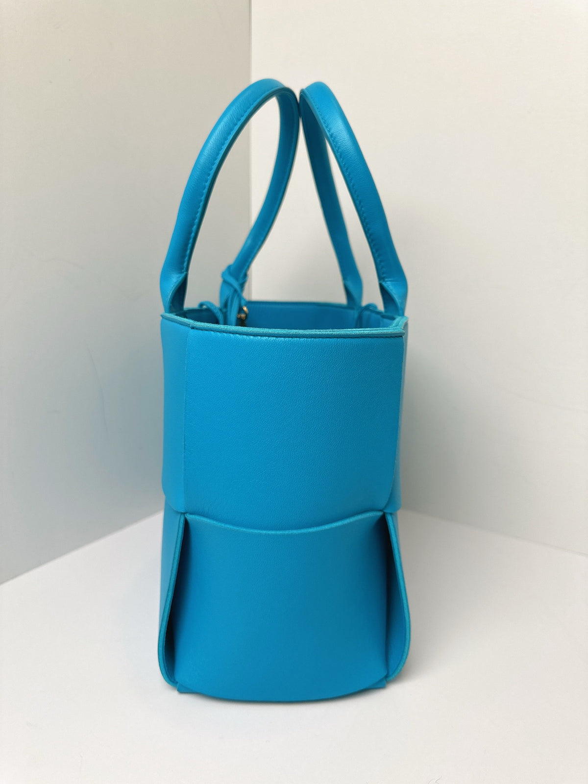 Bottega Veneta - Arco - Leather - Blue - (Medium)