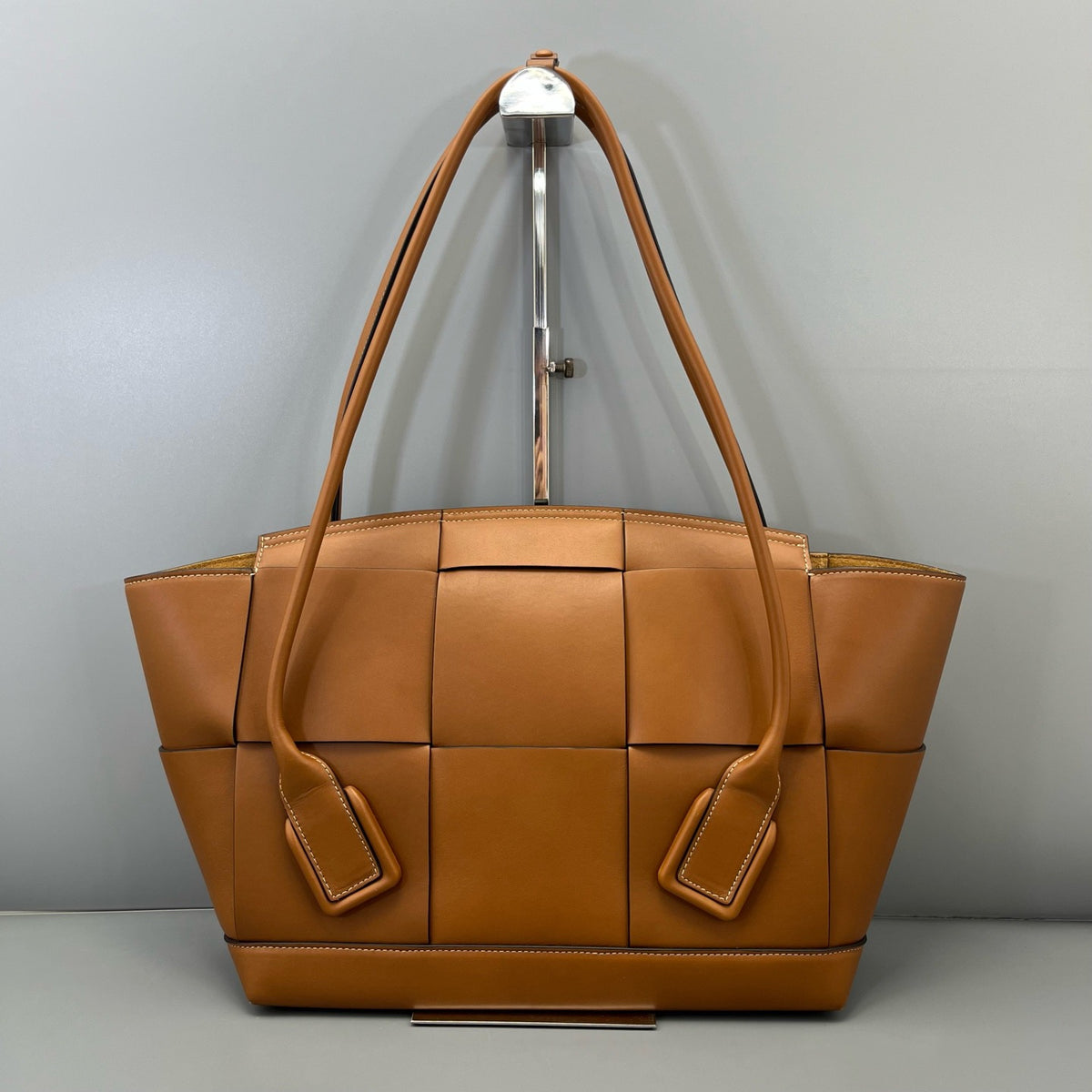 Bottega Veneta - Arco - Leather - Camel - (Medium)