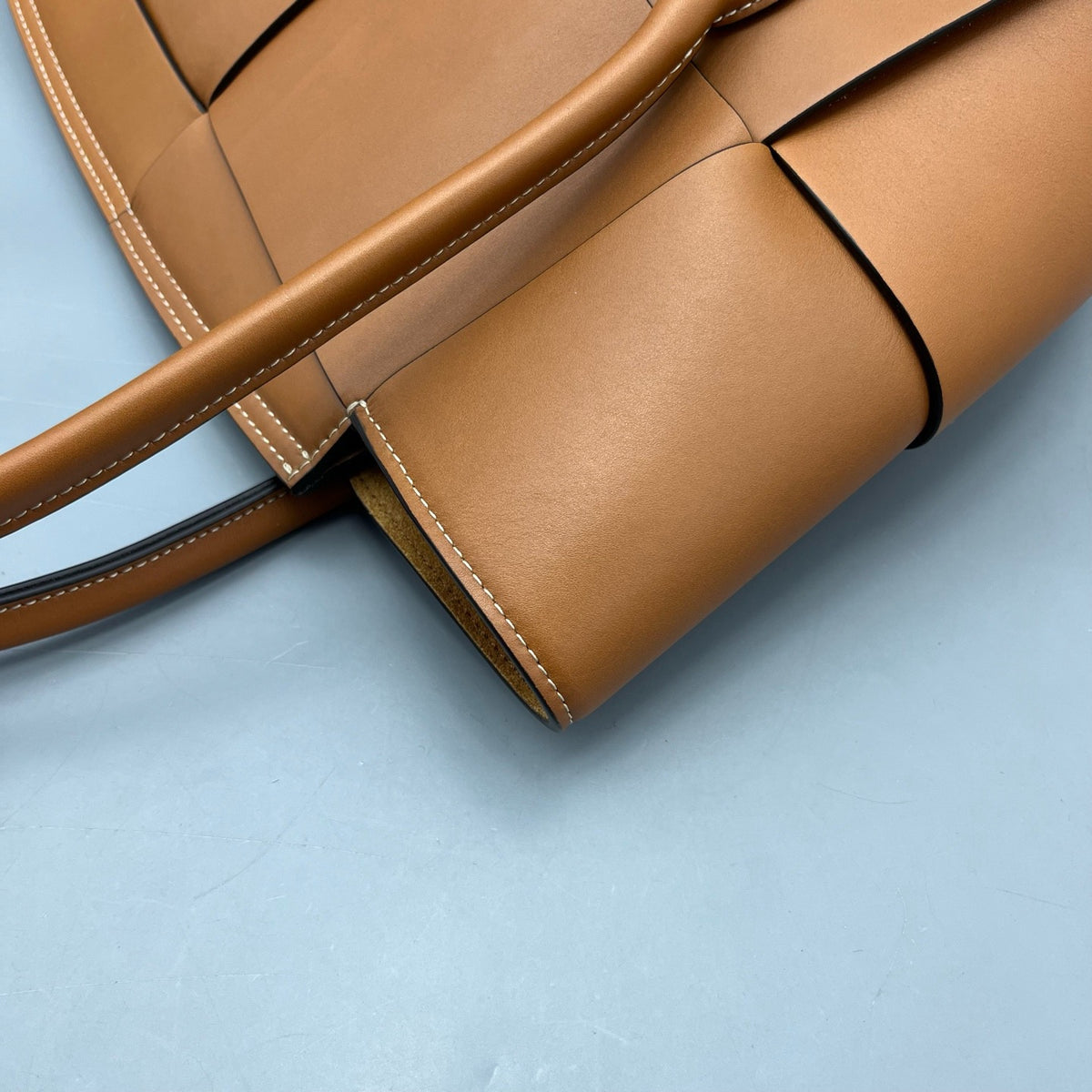 Bottega Veneta - Arco - Leather - Camel - (Medium)