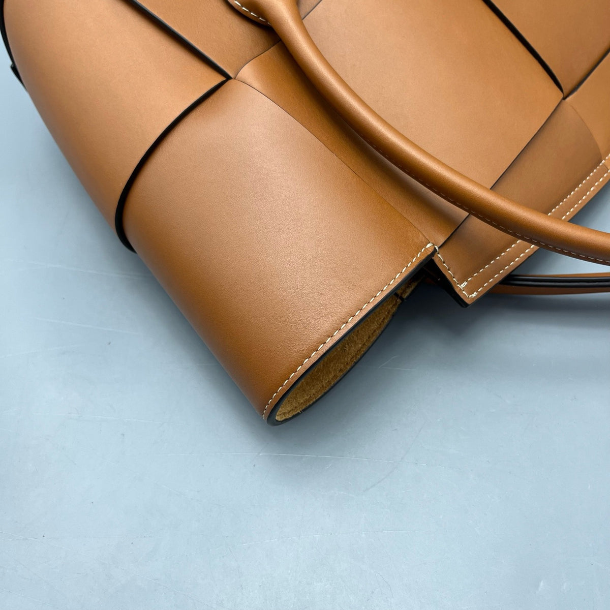Bottega Veneta - Arco - Leather - Camel - (Medium)