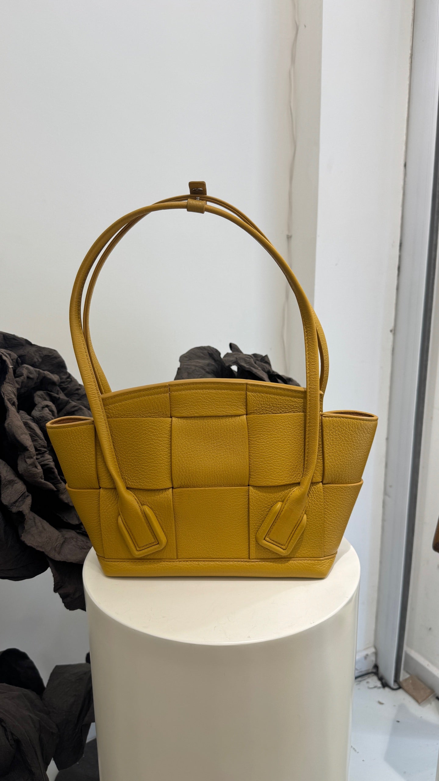Bottega Veneta - Arco - Leather - Yellow - (medium)