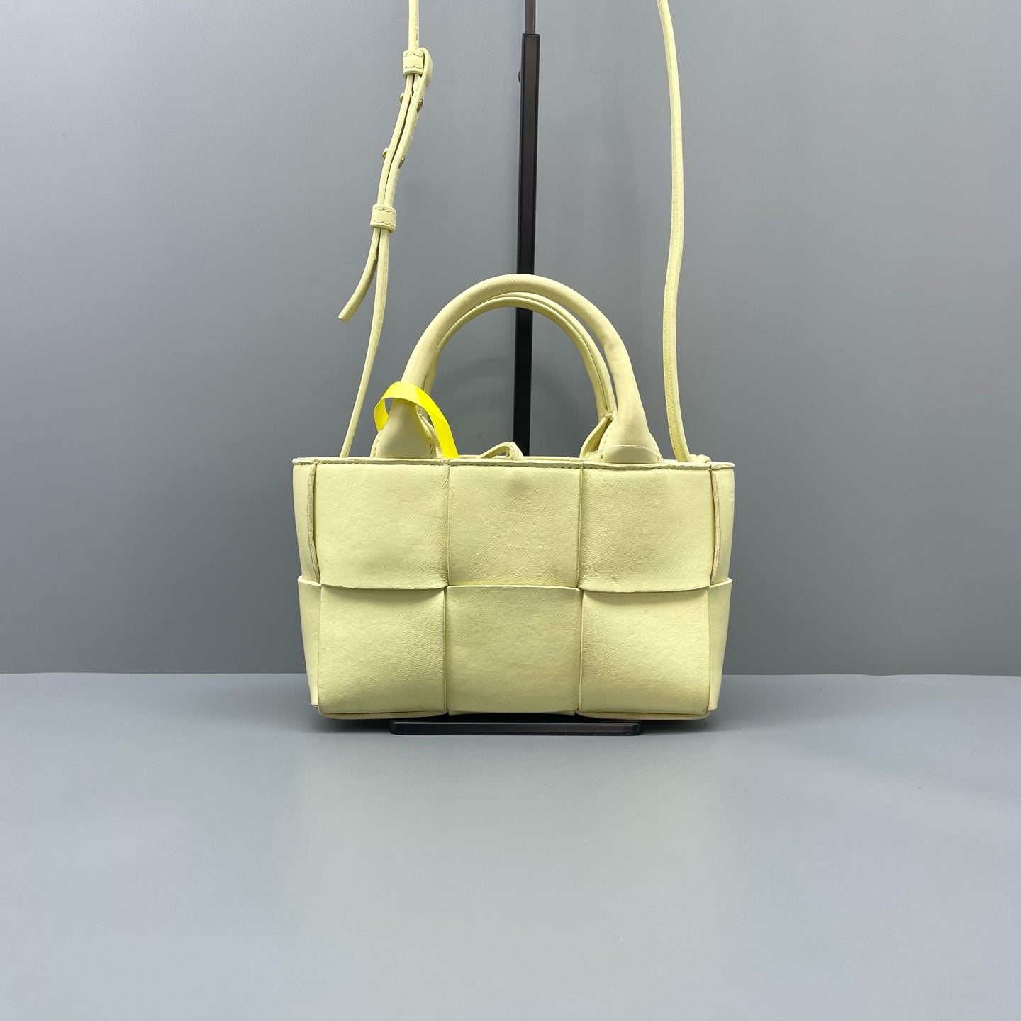 Bottega Veneta - Arco Mini Tote - Leather - Yellow - (mini)