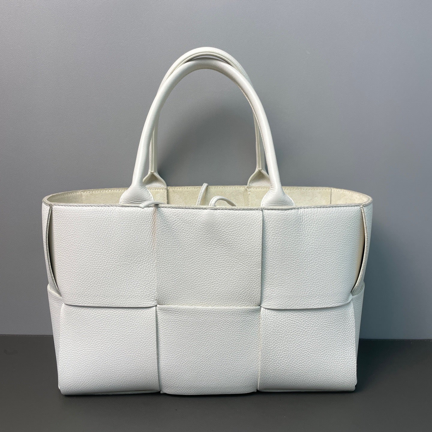 Bottega Veneta - Arco Tote - Leather - White - (medium)