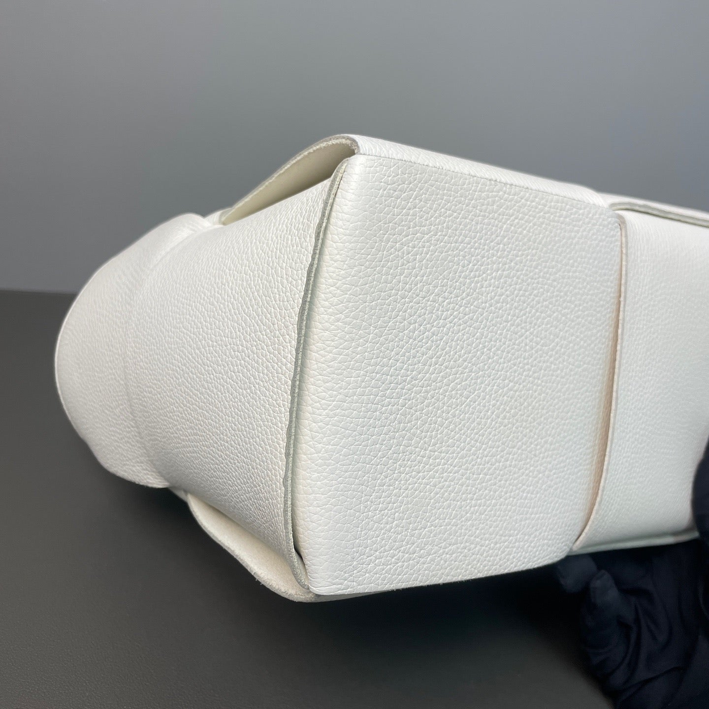 Bottega Veneta - Arco Tote - Leather - White - (medium)