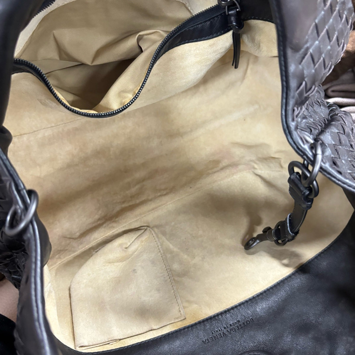 Bottega Veneta - Campana Small - Leather - Black - (small)