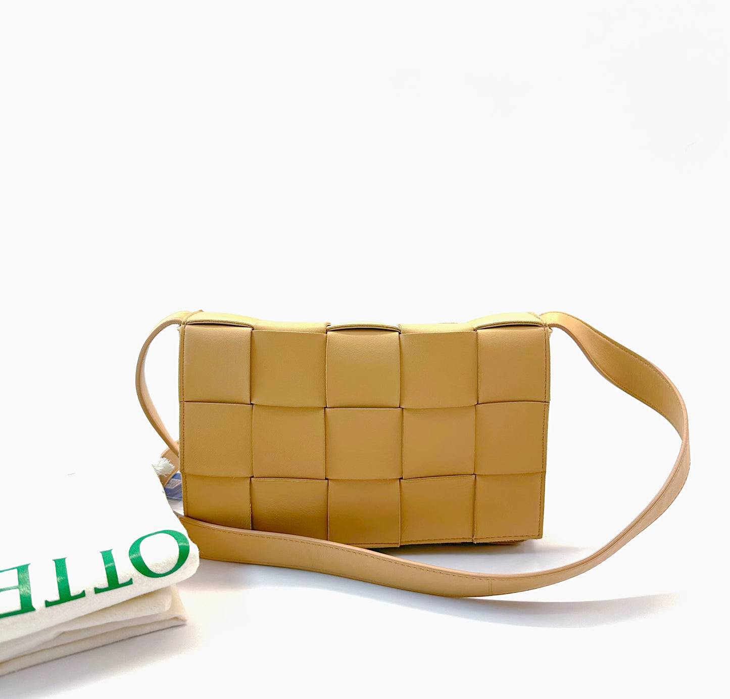 Bottega Veneta - Cassette - Leather - Beige