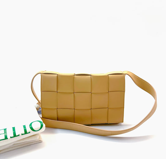Bottega Veneta - Cassette - Leather - Beige