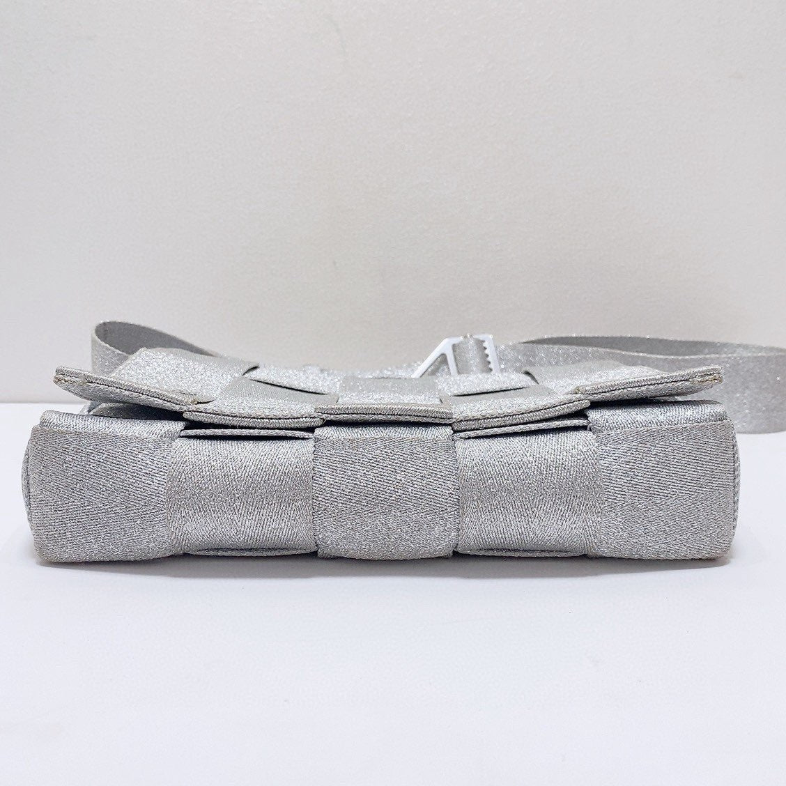 Bottega Veneta - Cassette - Glittering woven textile - Silver - (Medium)