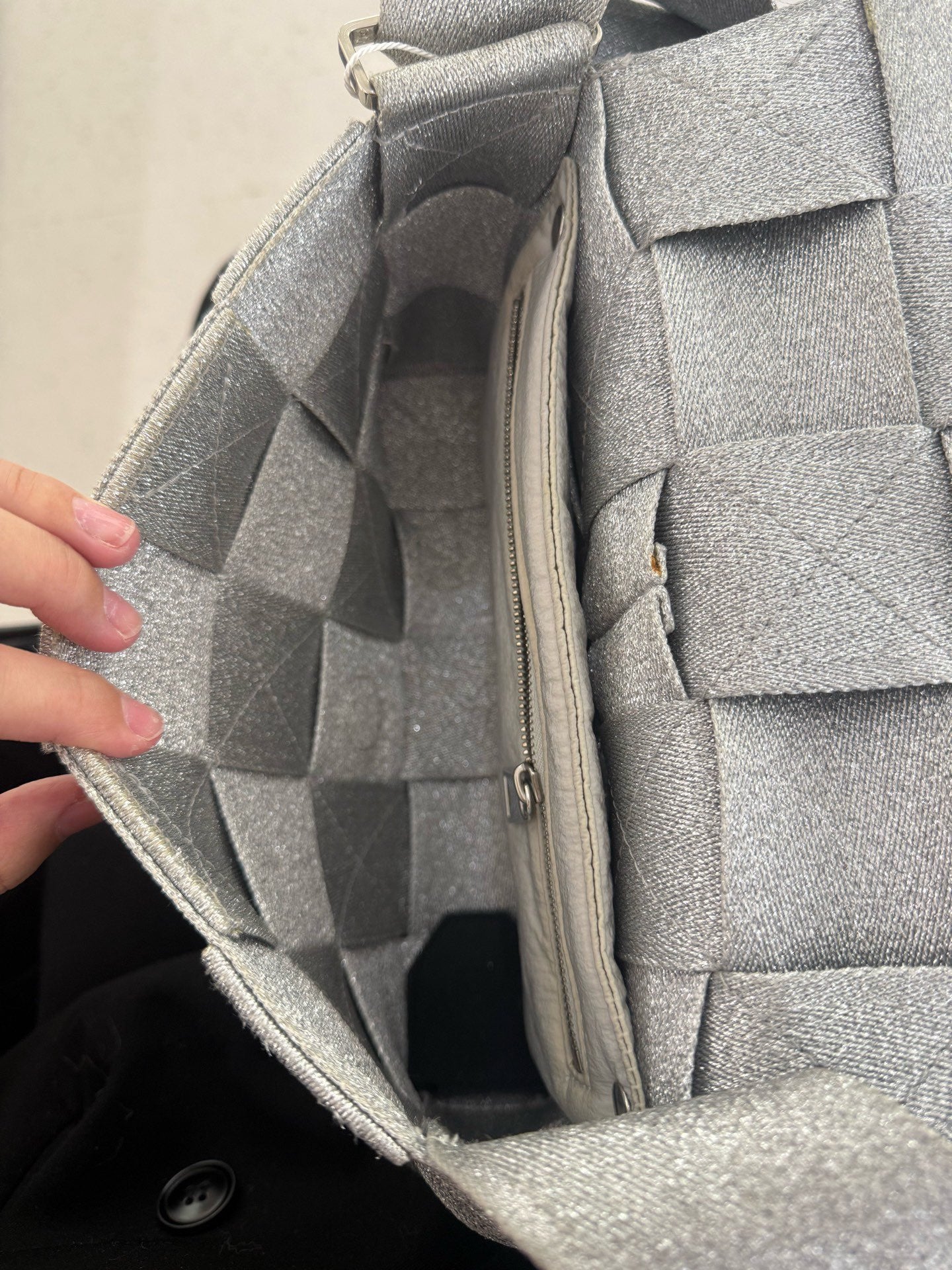 Bottega Veneta - Cassette - Glittering woven textile - Silver - (Medium)