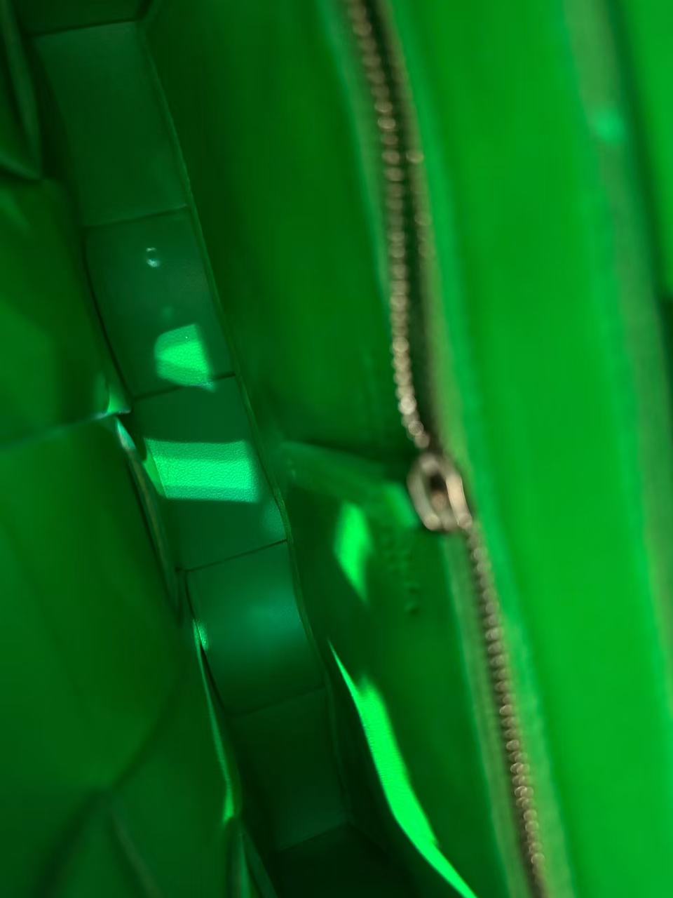 BOTTEGA VENETA - Cassette - Lambskin leather - Green - (medium)