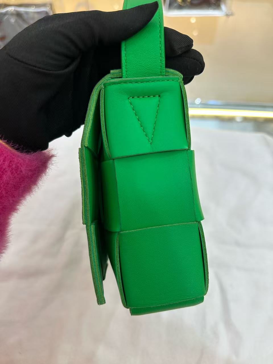 BOTTEGA VENETA - Cassette - Lambskin leather - Green - (medium)