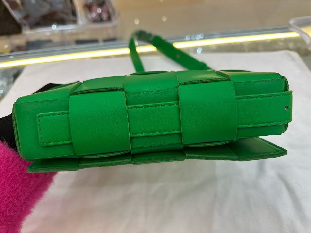 BOTTEGA VENETA - Cassette - Lambskin leather - Green - (medium)