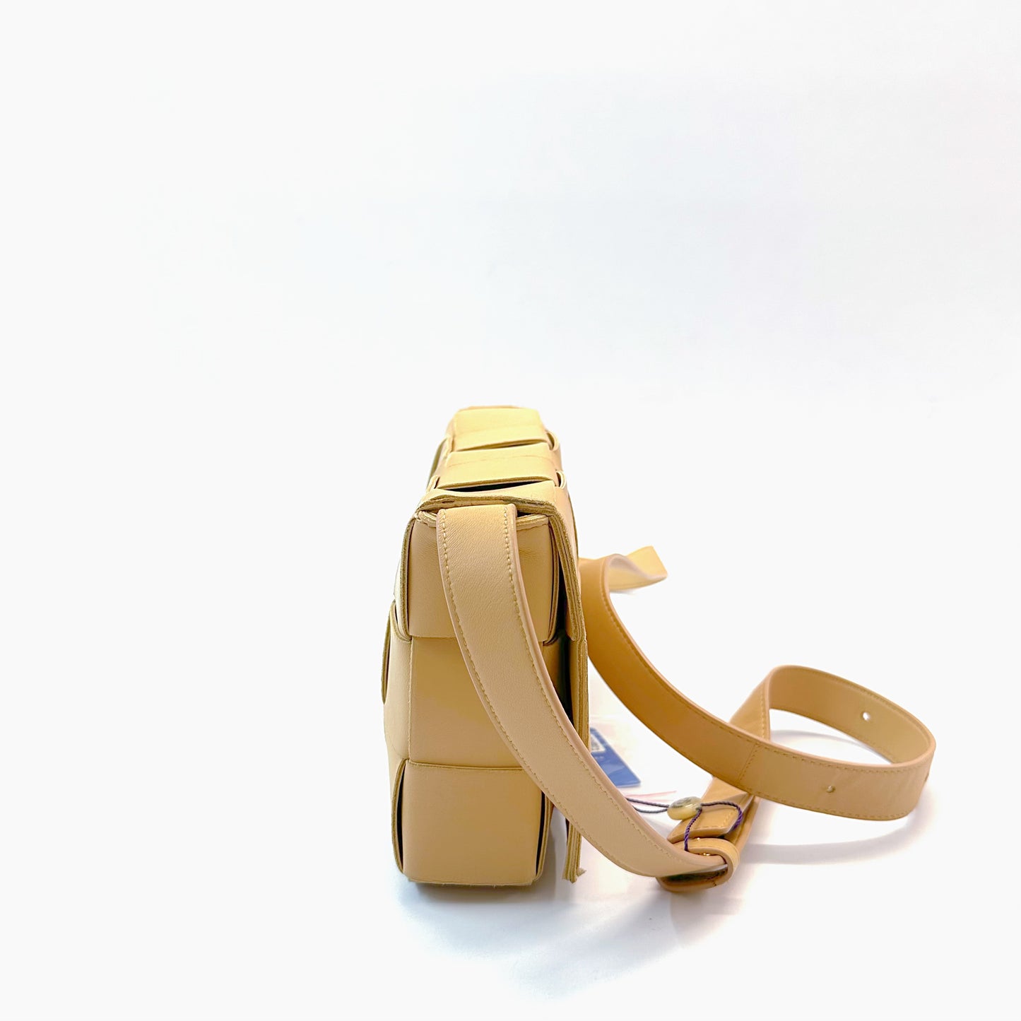 Bottega Veneta - Cassette - Leather - Beige - (medium)