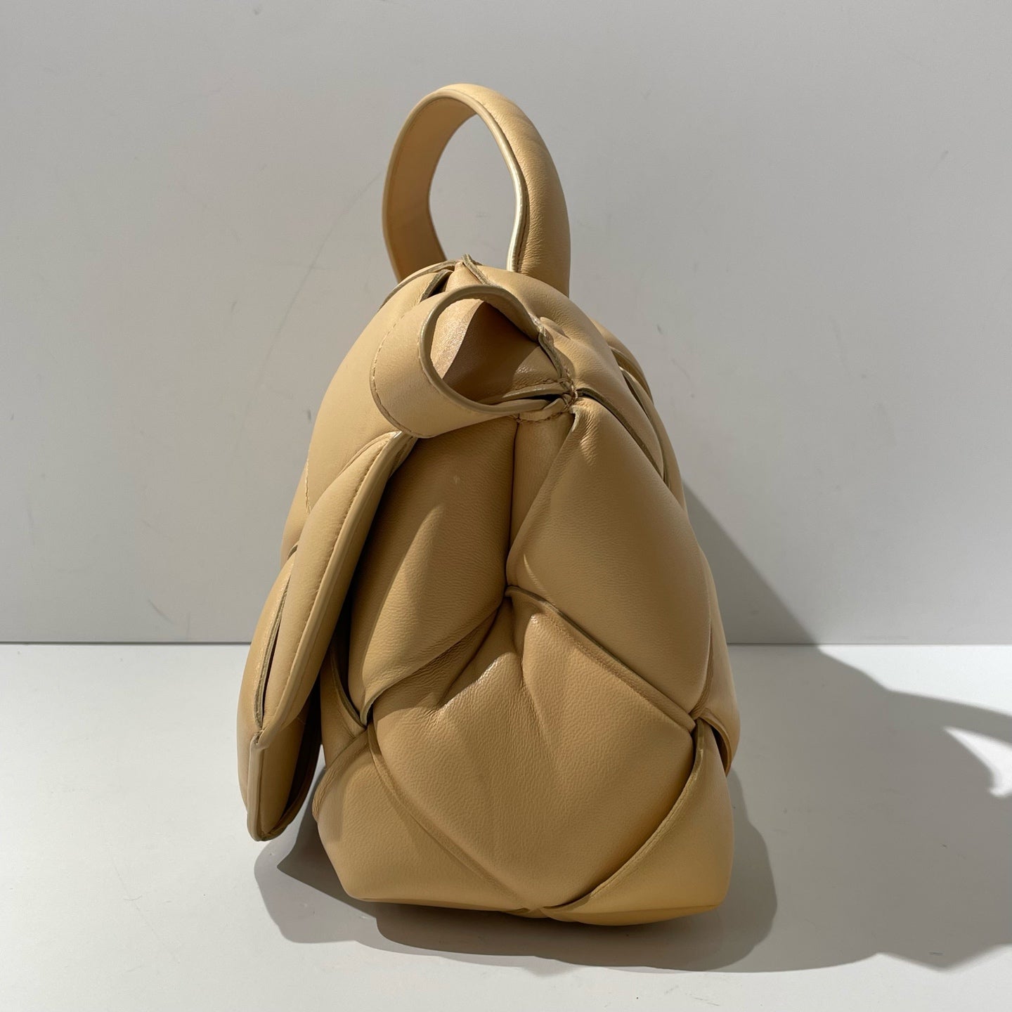 Bottega Veneta - Cassette - Leather - Beige - (medium)