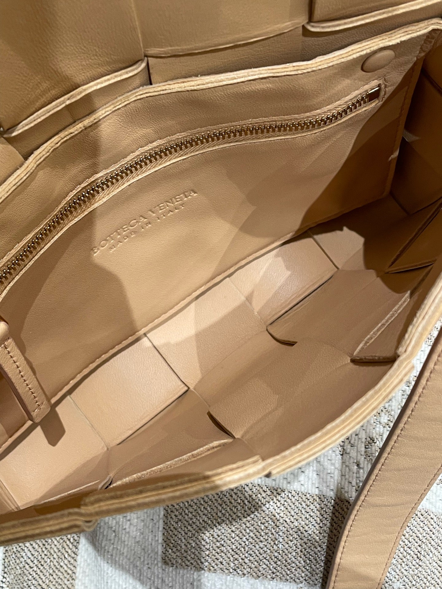 Bottega Veneta - Cassette - Leather - Beige - (medium)
