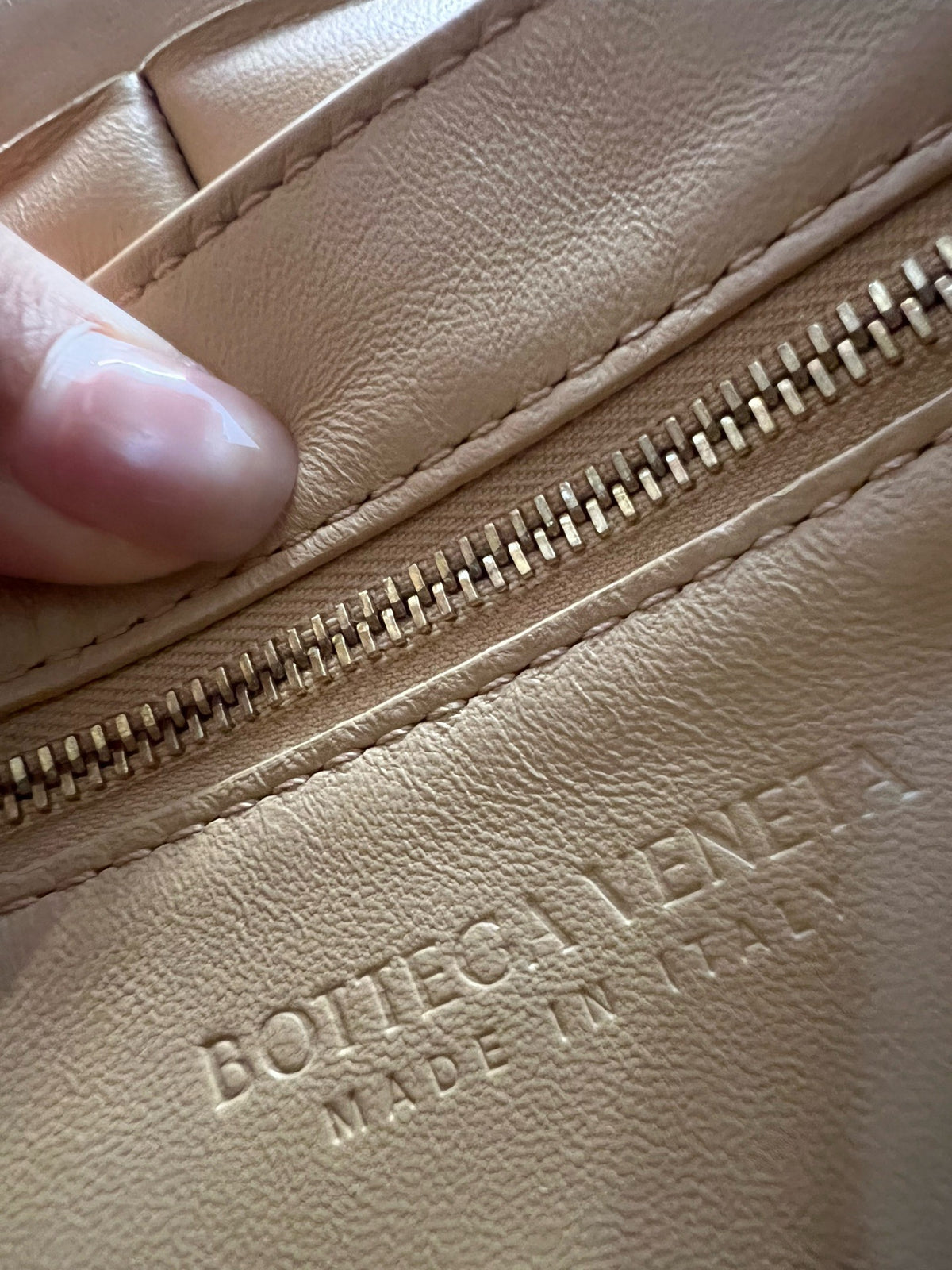 Bottega Veneta - Cassette - Leather - Beige - (Small)