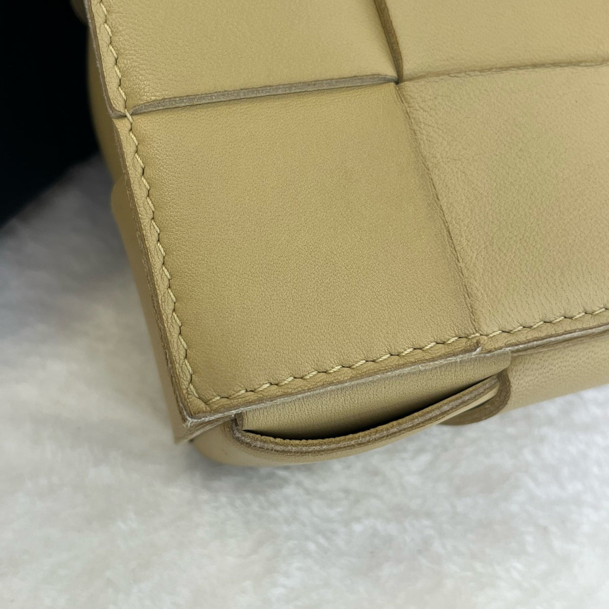 Bottega Veneta - Cassette - Leather - Beige - (small)