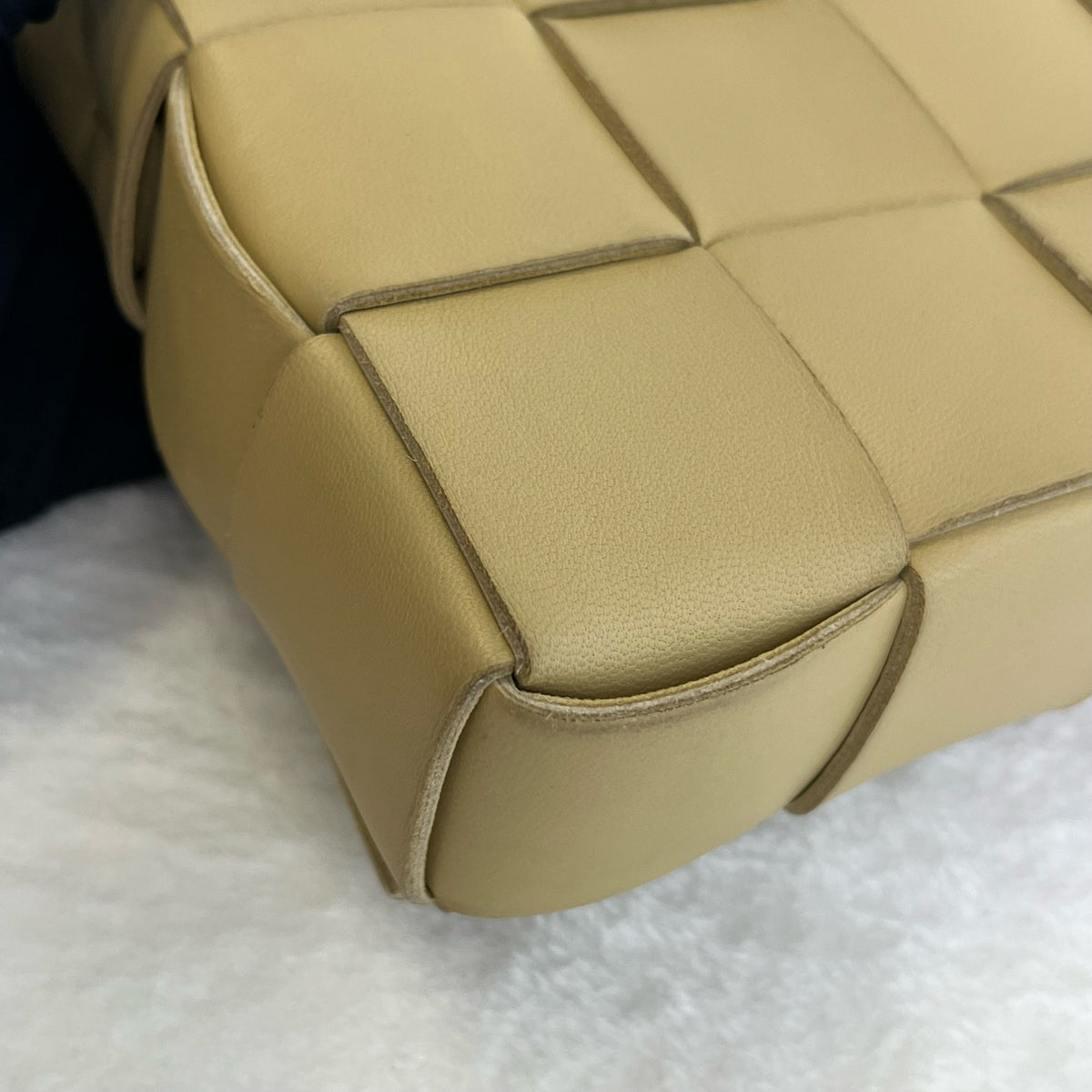 Bottega Veneta - Cassette - Leather - Beige - (small)