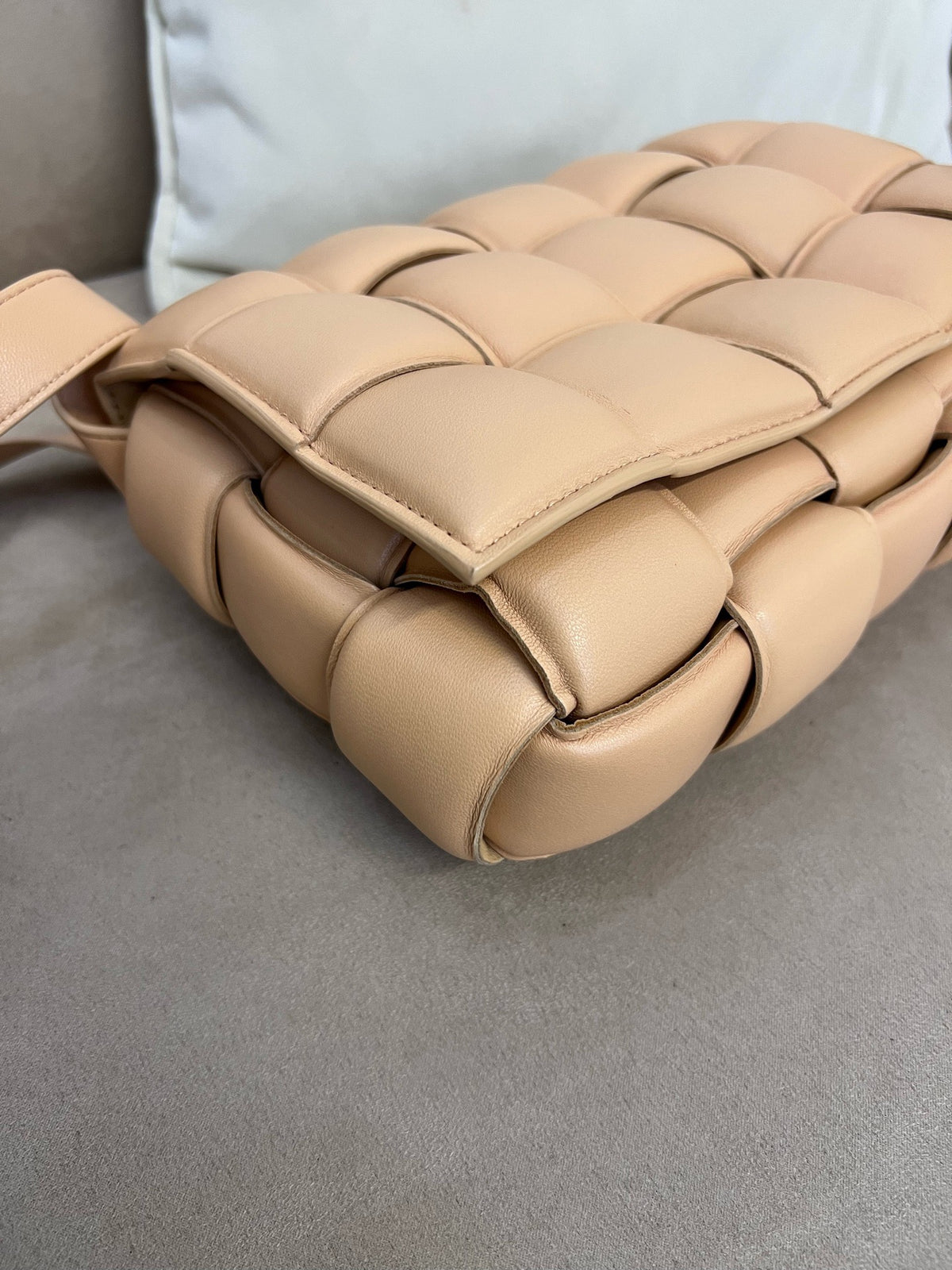 Bottega Veneta - Cassette - Leather - Beige - (Small)