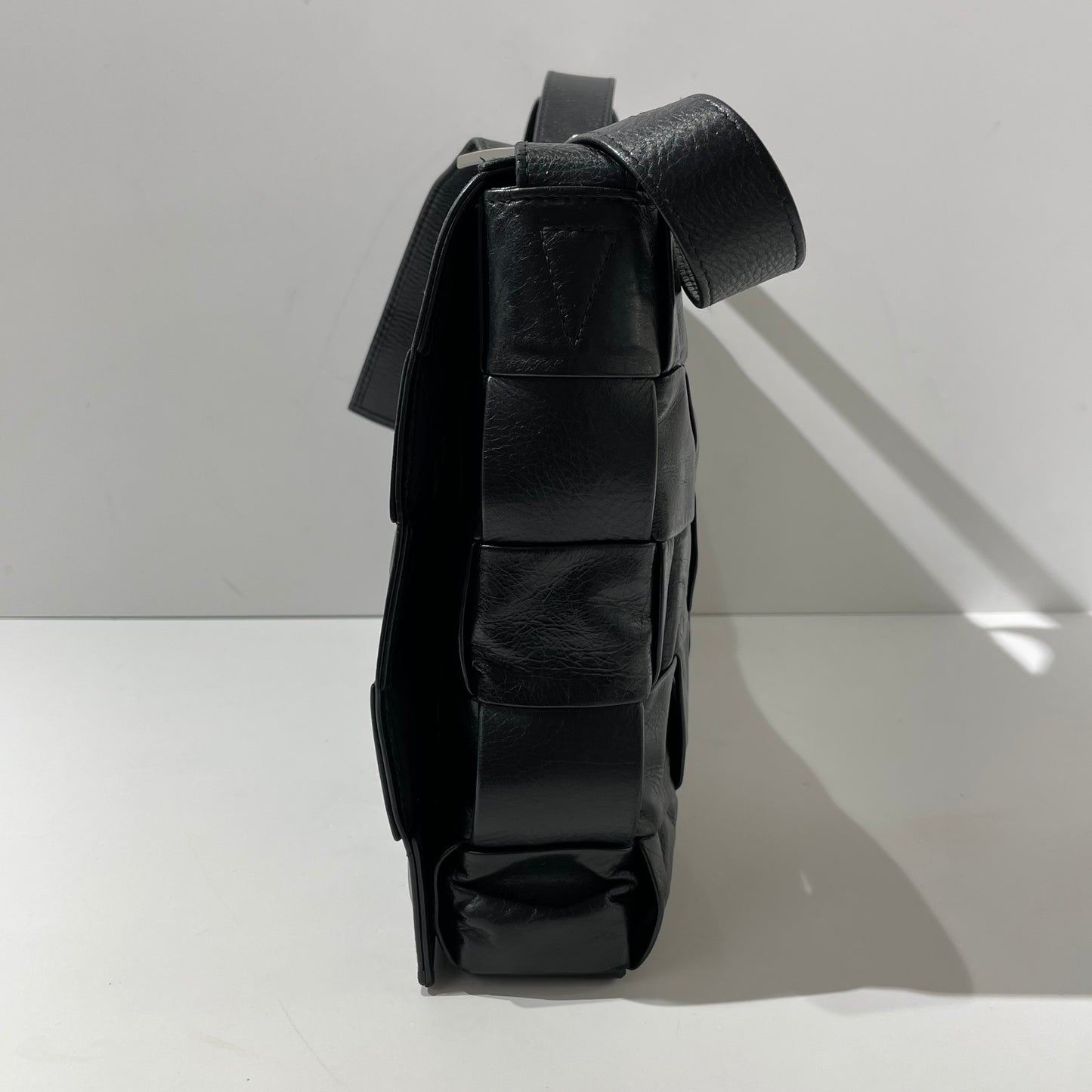 Bottega Veneta - Cassette - Leather - Black - (large)