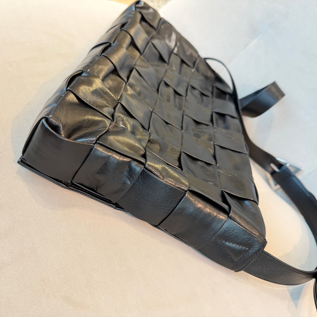 Bottega Veneta - Cassette - Leather - Black - (Large)