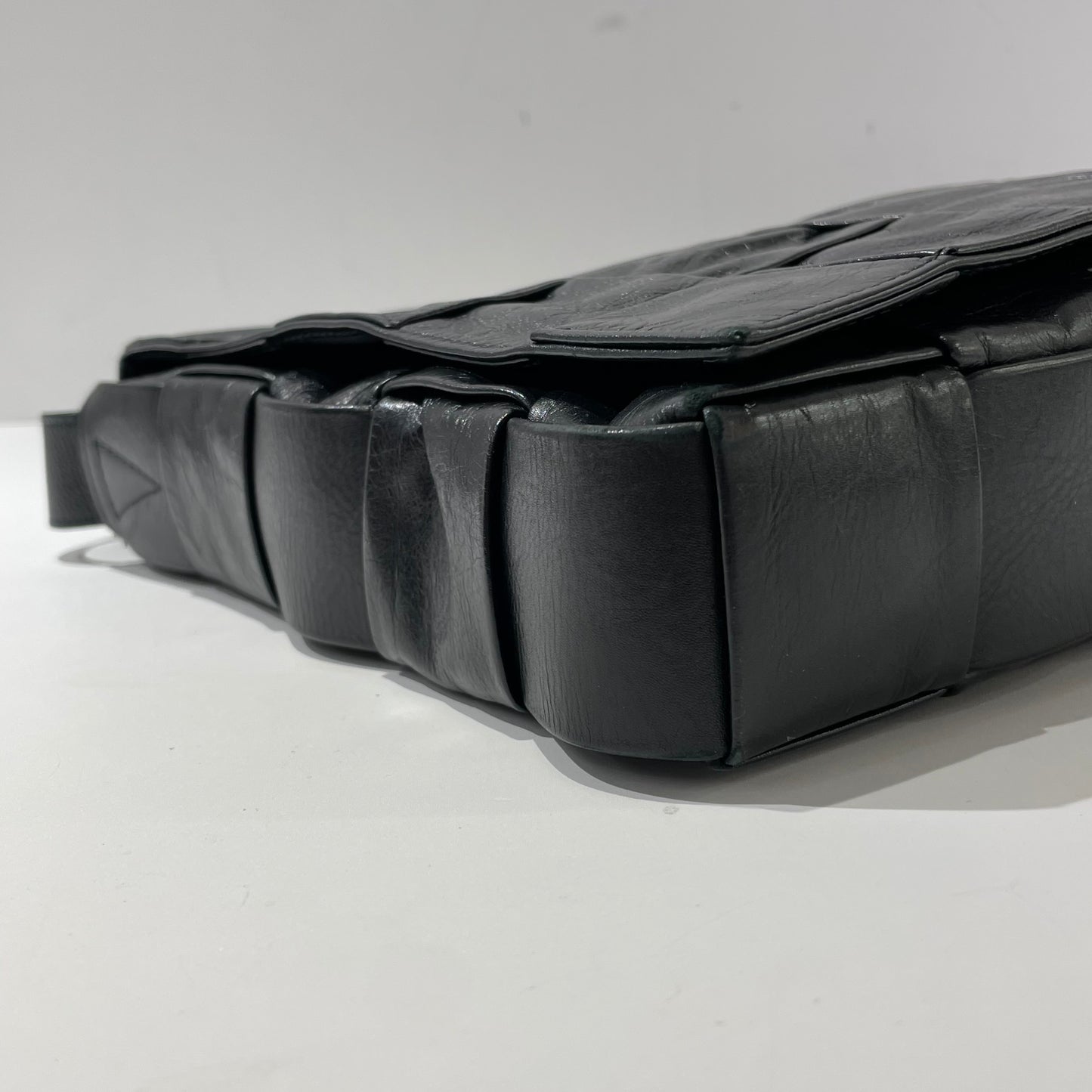 Bottega Veneta - Cassette - Leather - Black - (large)