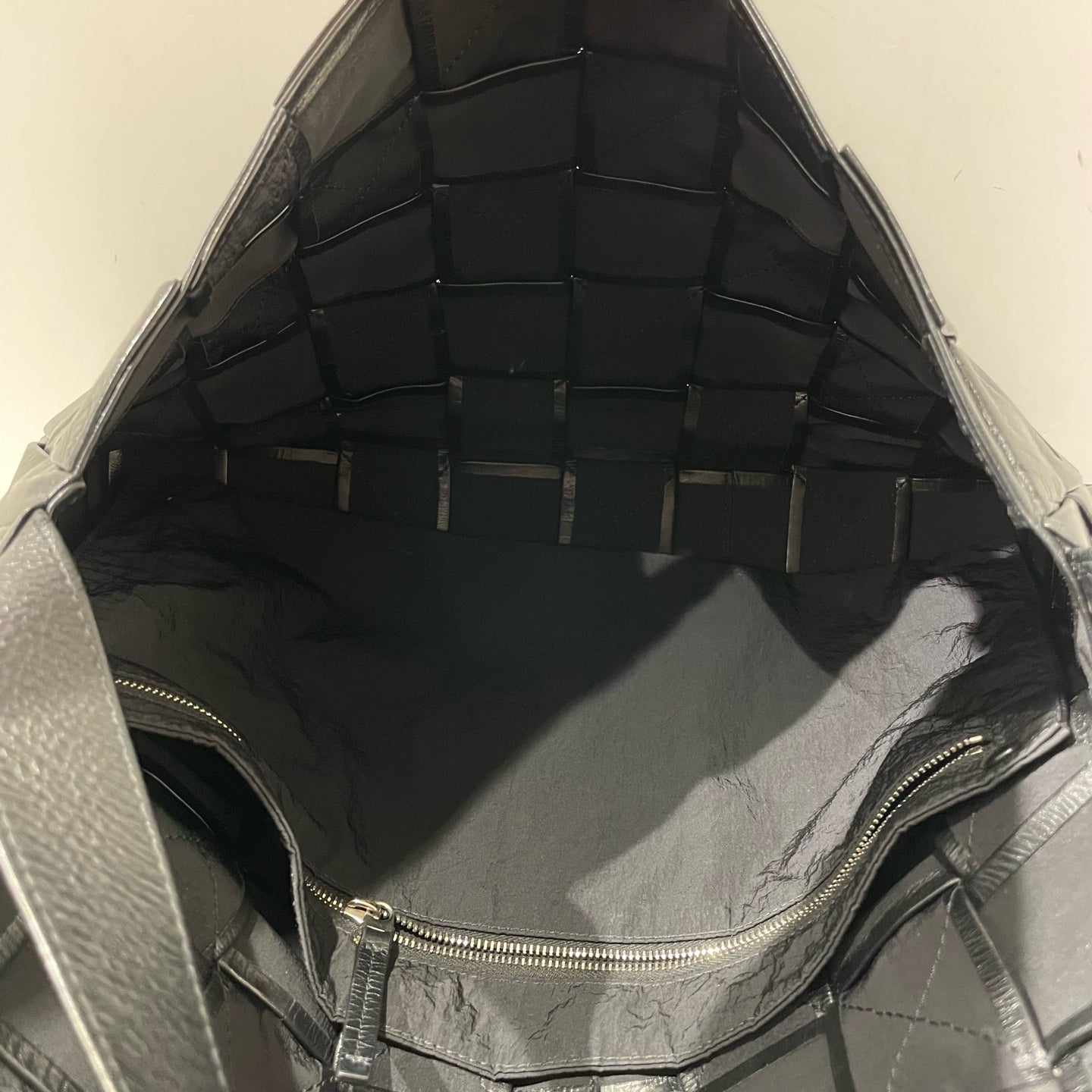 Bottega Veneta - Cassette - Leather - Black - (large)