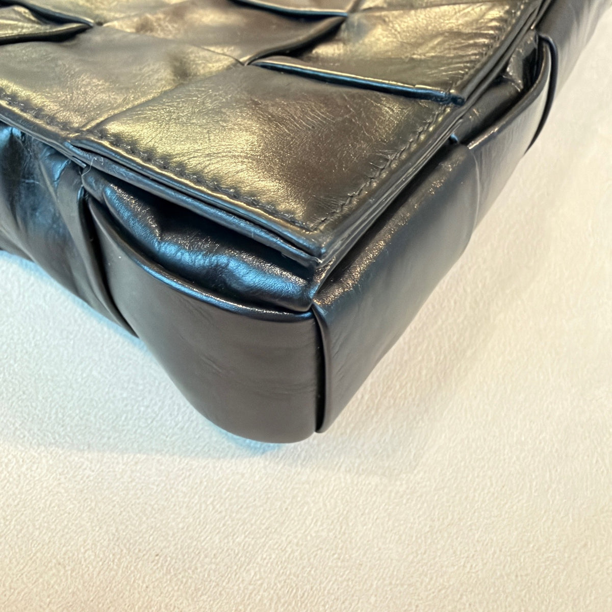 Bottega Veneta - Cassette - Leather - Black - (Large)