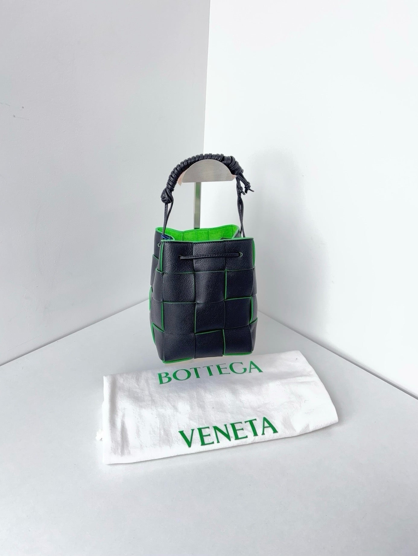 Bottega Veneta - Cassette - Leather - Black - (mini)