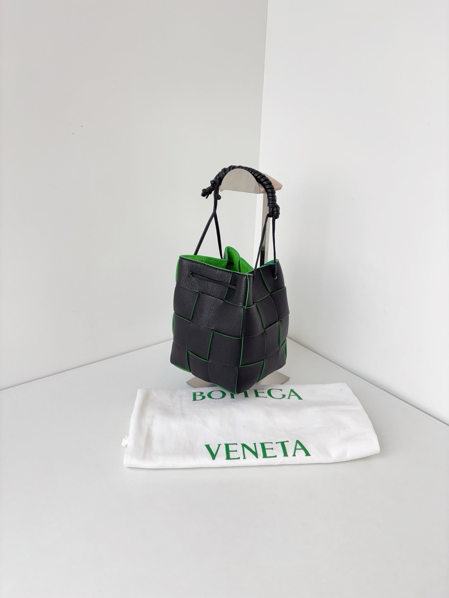 Bottega Veneta - Cassette - Leather - Black - (mini)