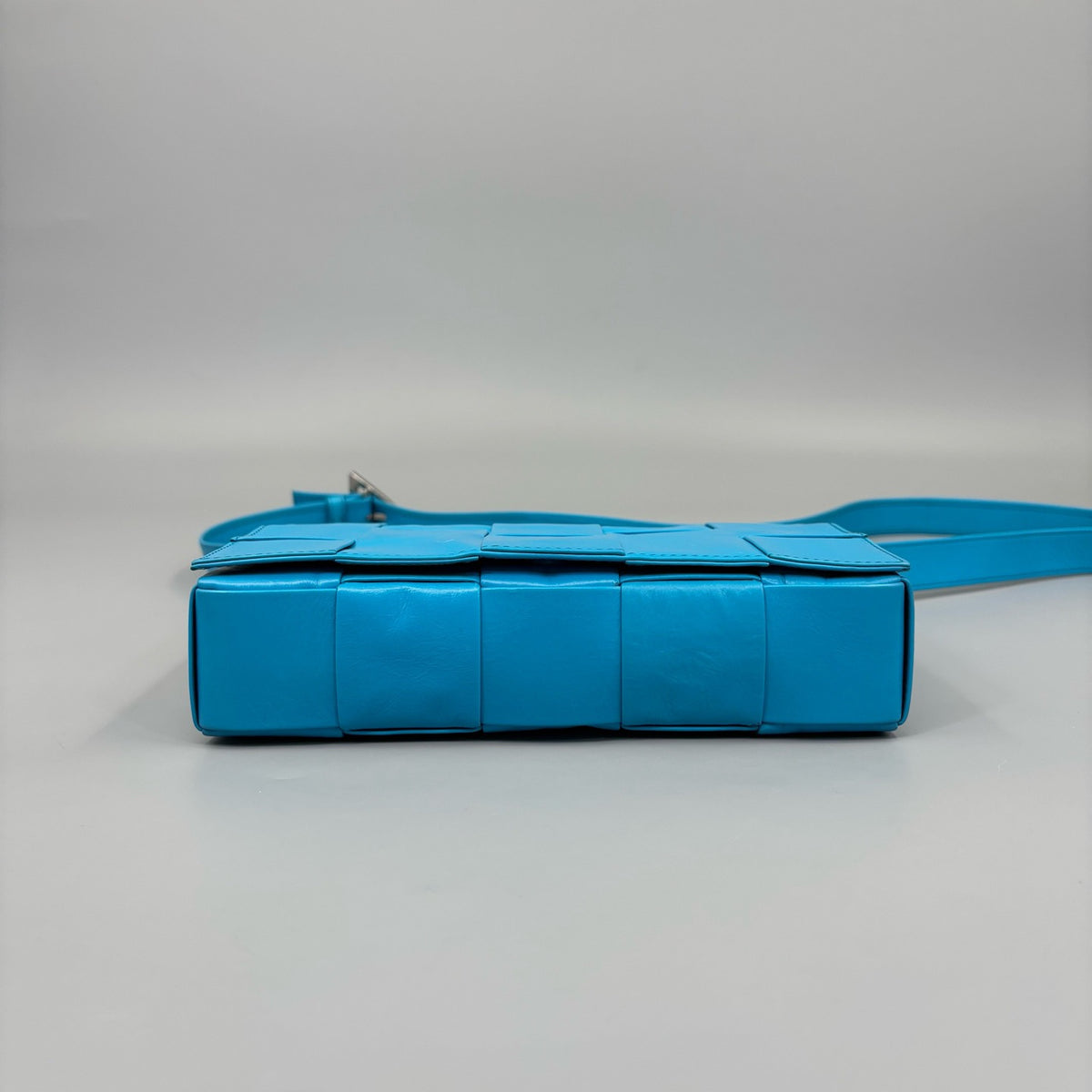Bottega Veneta - Cassette - Leather - Blue
