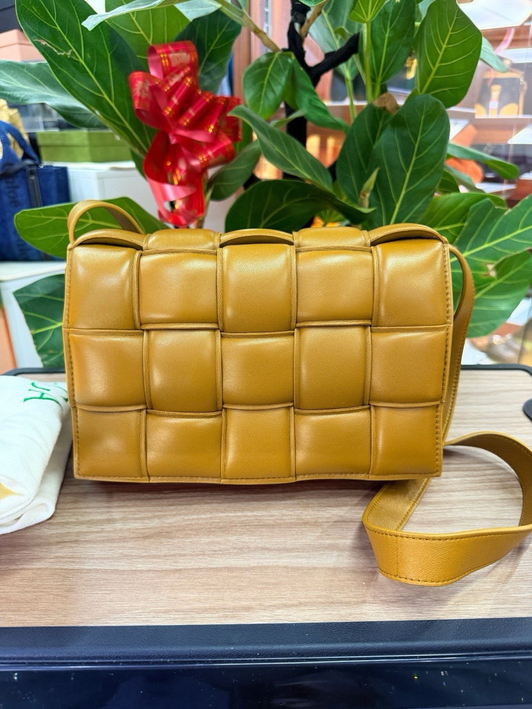 Bottega Veneta - Cassette - Leather - Camel