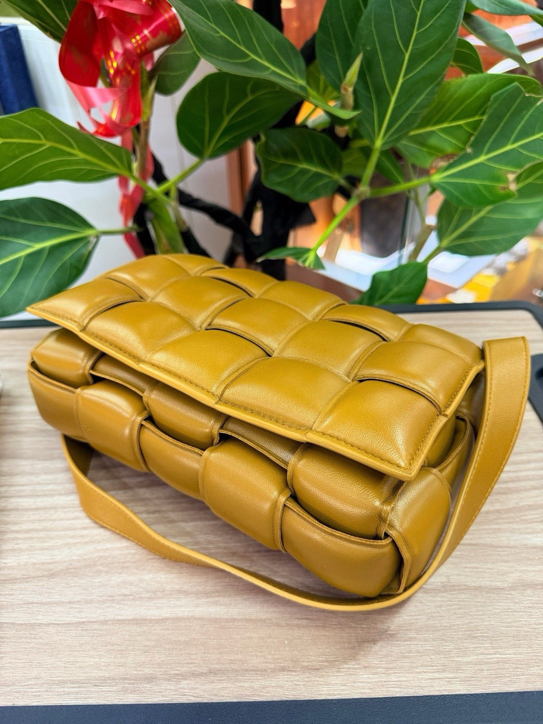 Bottega Veneta - Cassette - Leather - Camel