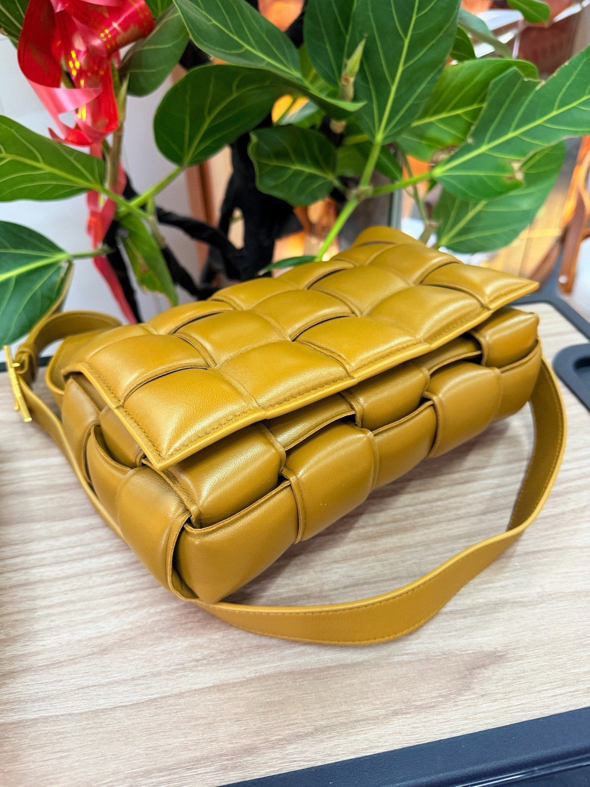 Bottega Veneta - Cassette - Leather - Camel