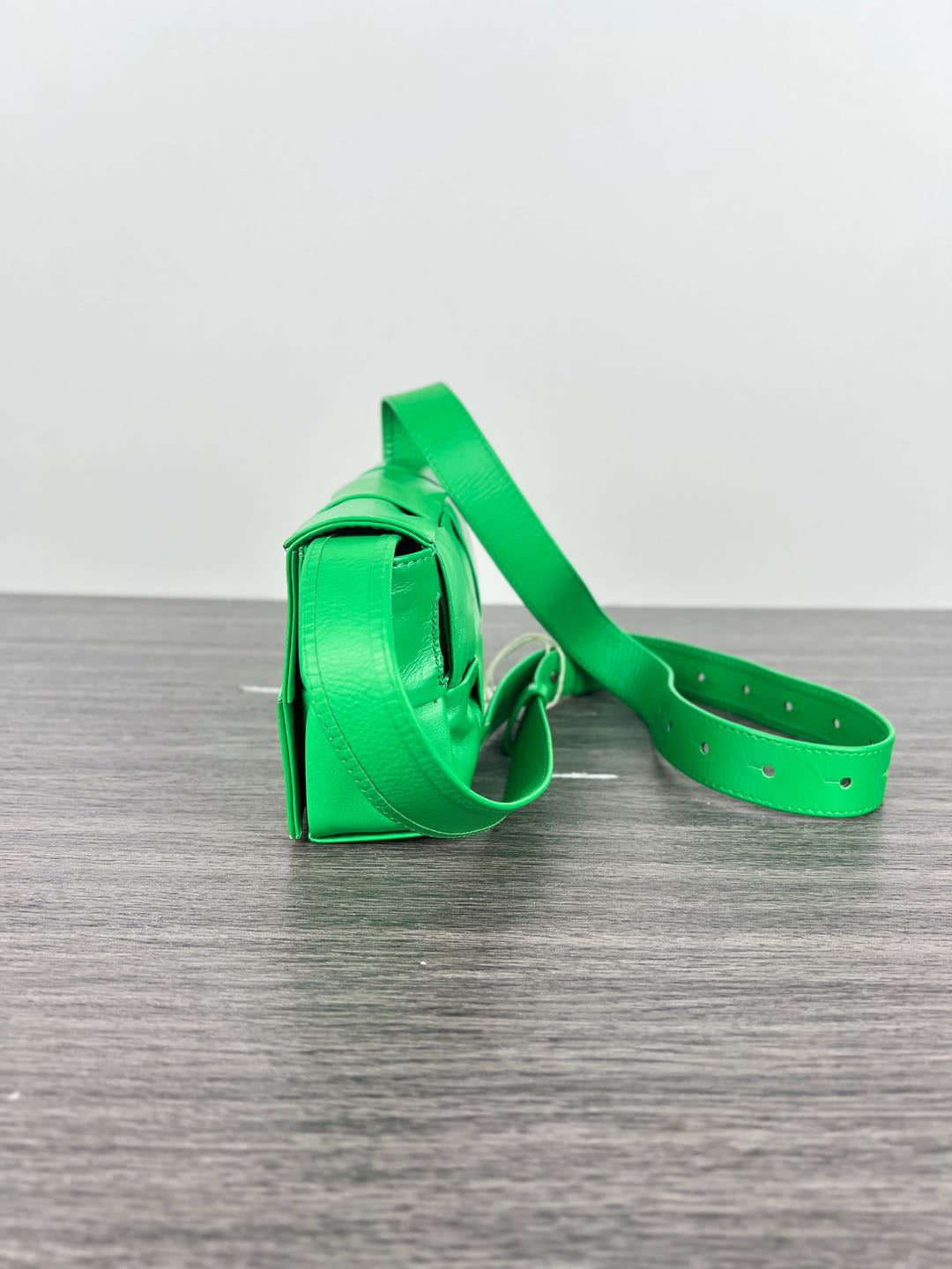 Bottega Veneta - Cassette - Leather - Green