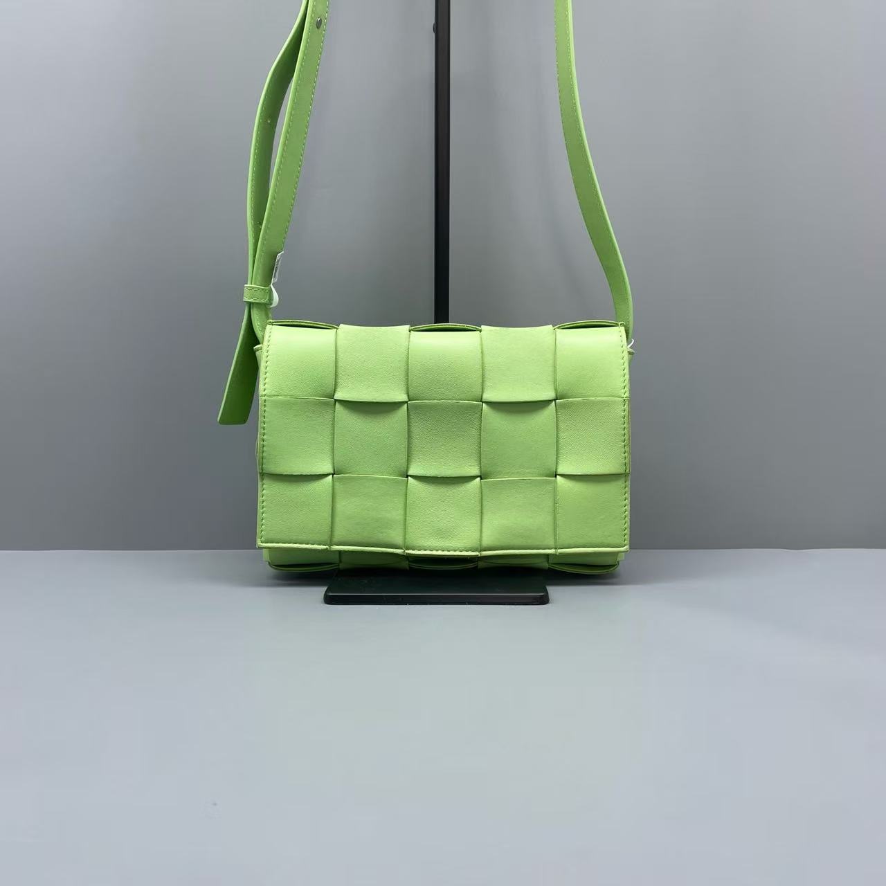 Bottega Veneta - Cassette - Leather - Green - (Small)