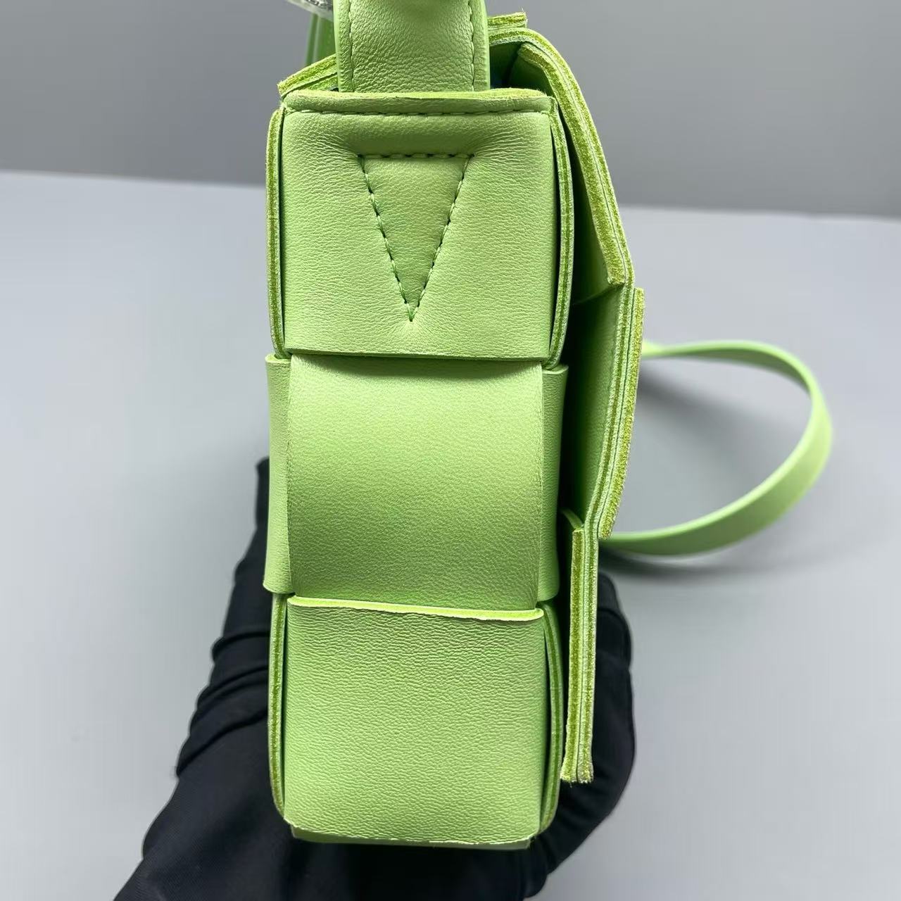Bottega Veneta - Cassette - Leather - Green - (Small)