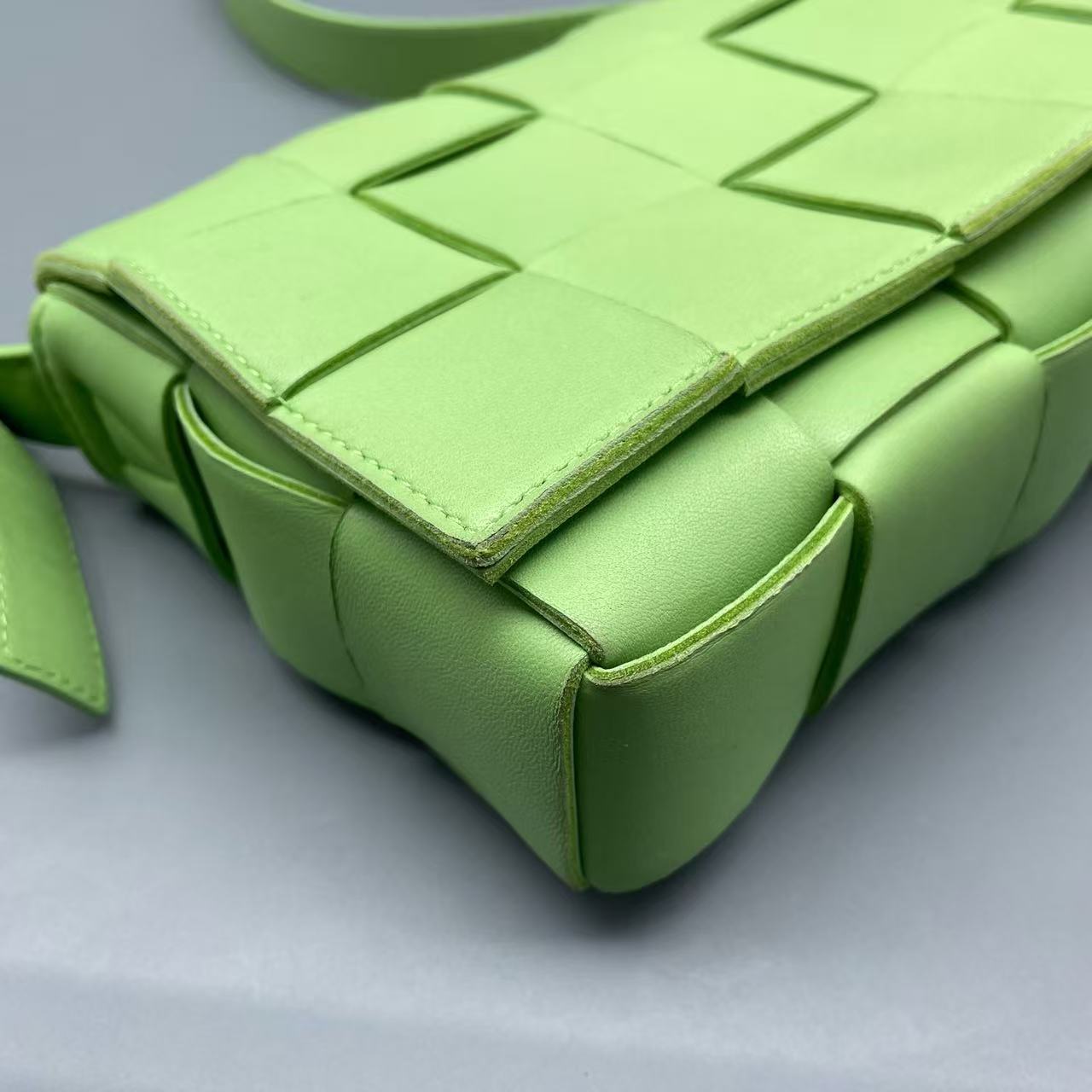 Bottega Veneta - Cassette - Leather - Green - (Small)