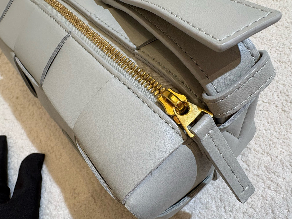 Bottega Veneta - Cassette - Leather - Grey