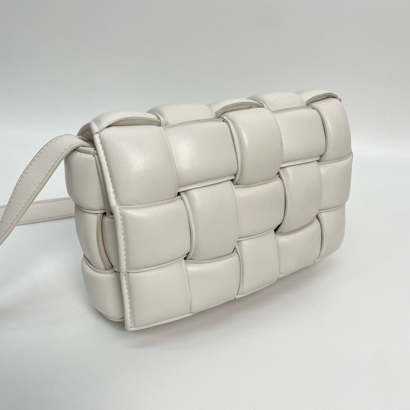Bottega Veneta - Cassette - Leather - White - (medium)
